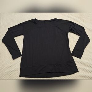 Long sleeve breathable soft silk shirt.